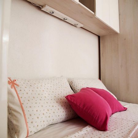 Apartments Ivi - 100 M From Pebble Beach Drasnice Εξωτερικό φωτογραφία