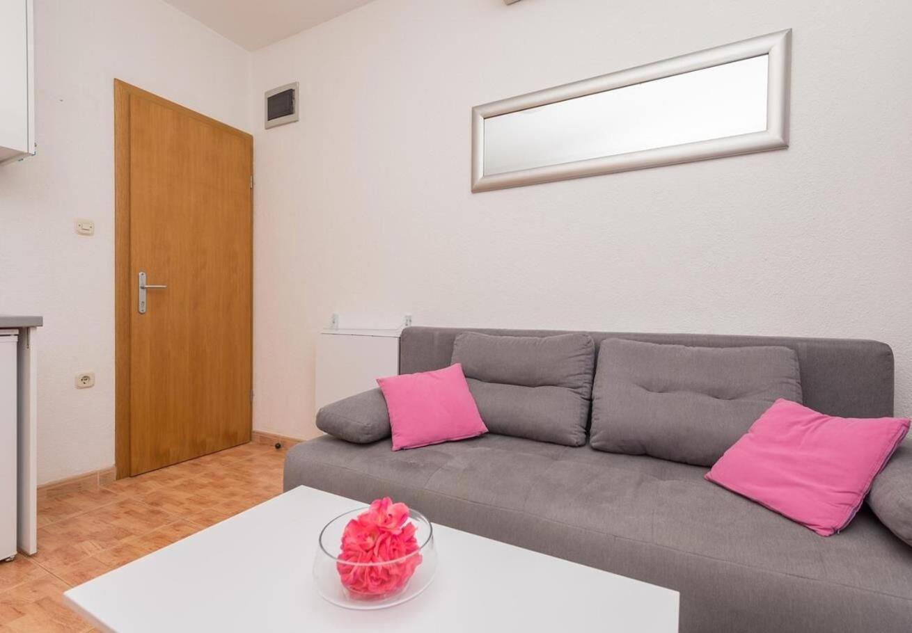 Apartments Ivi - 100 M From Pebble Beach Drasnice Εξωτερικό φωτογραφία
