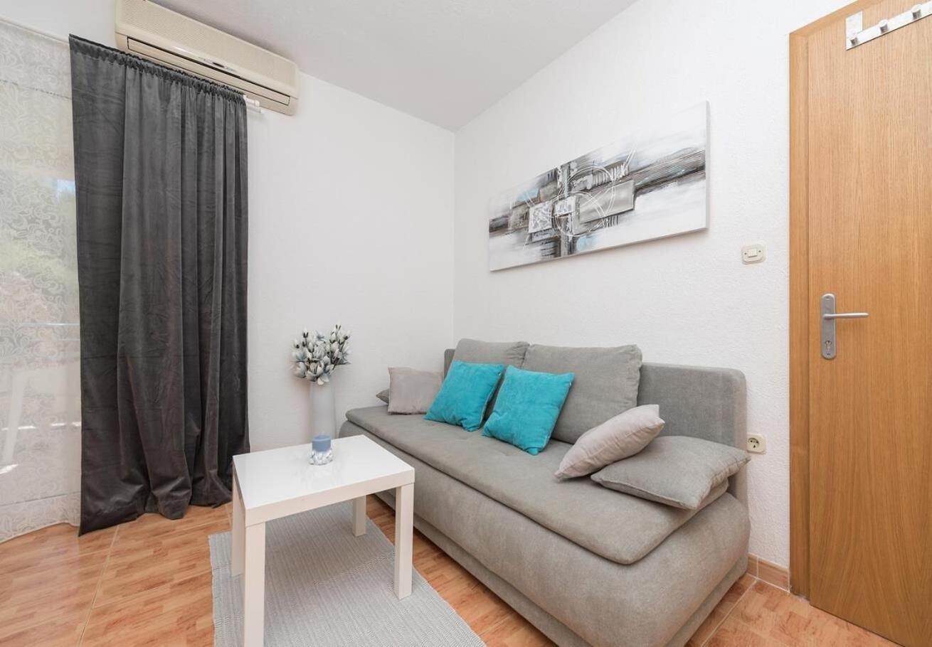 Apartments Ivi - 100 M From Pebble Beach Drasnice Εξωτερικό φωτογραφία