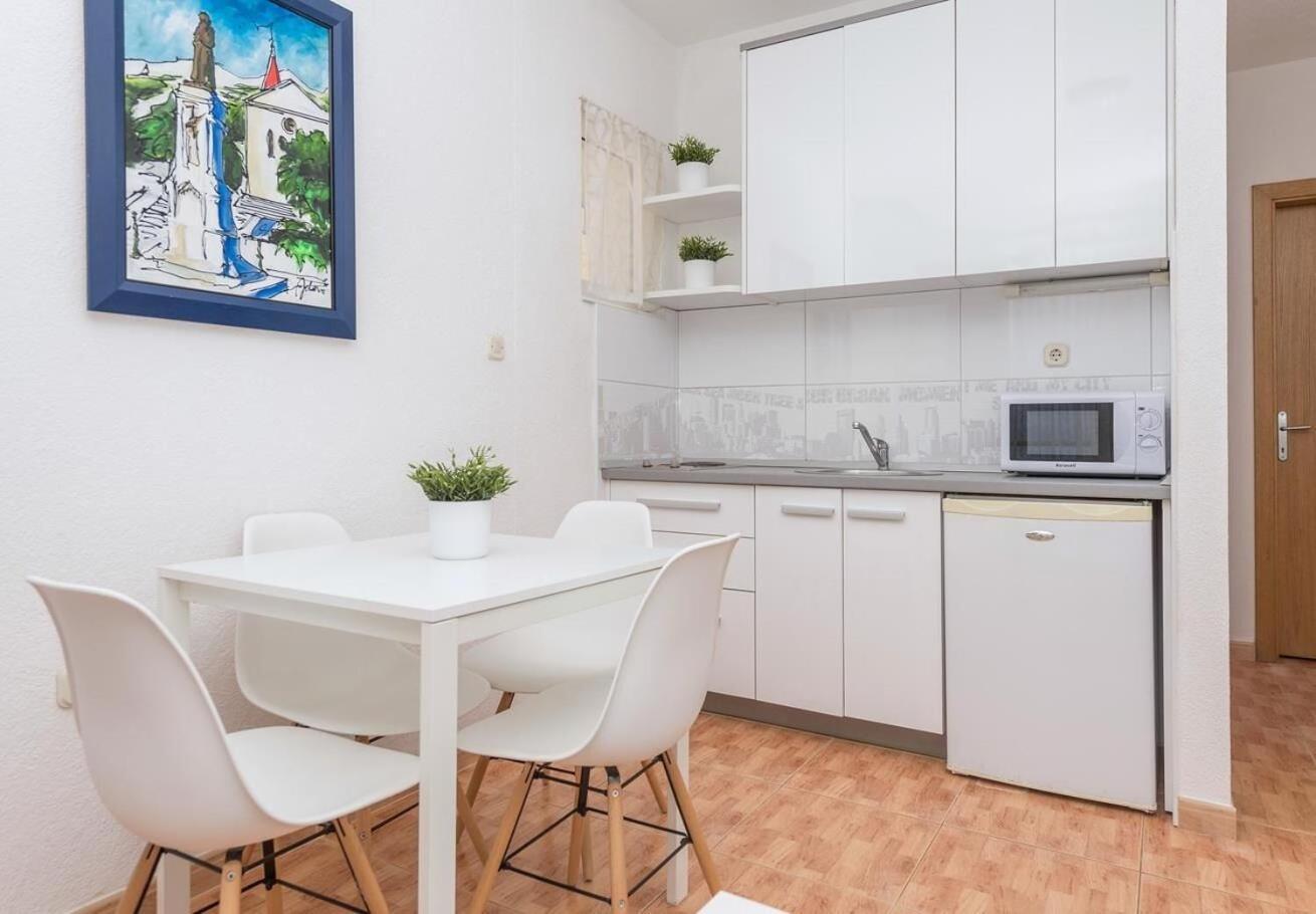 Apartments Ivi - 100 M From Pebble Beach Drasnice Εξωτερικό φωτογραφία