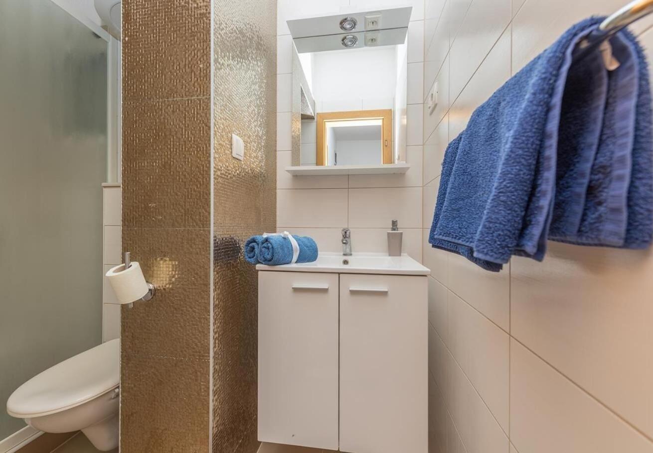 Apartments Ivi - 100 M From Pebble Beach Drasnice Εξωτερικό φωτογραφία